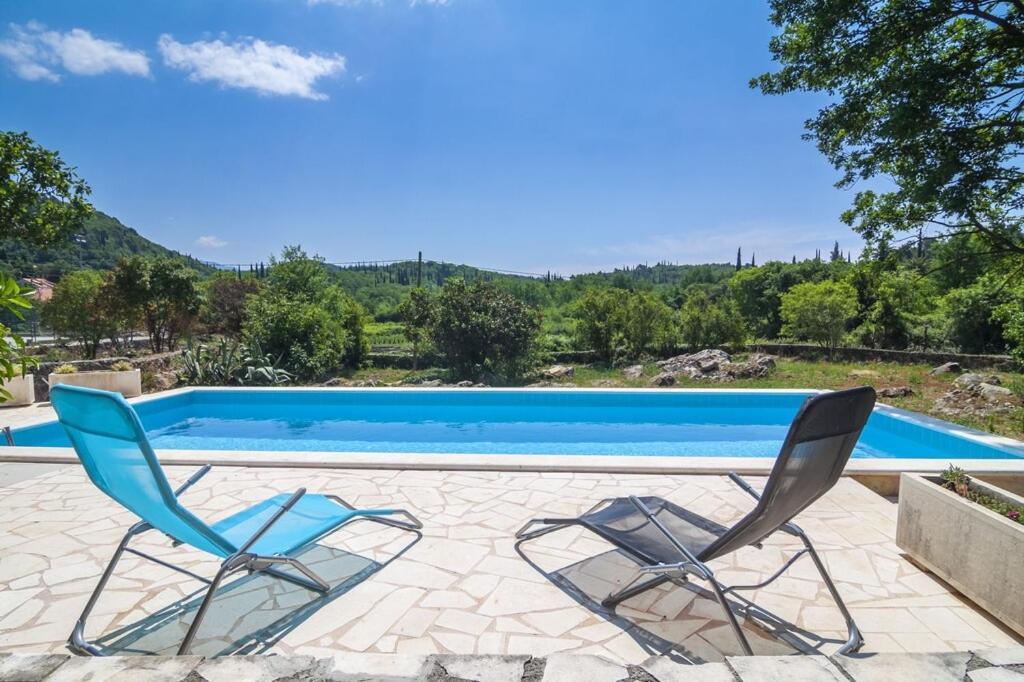 Villa Lucivana For Deep Rest & Brief Remote Work Gruda Exterior photo